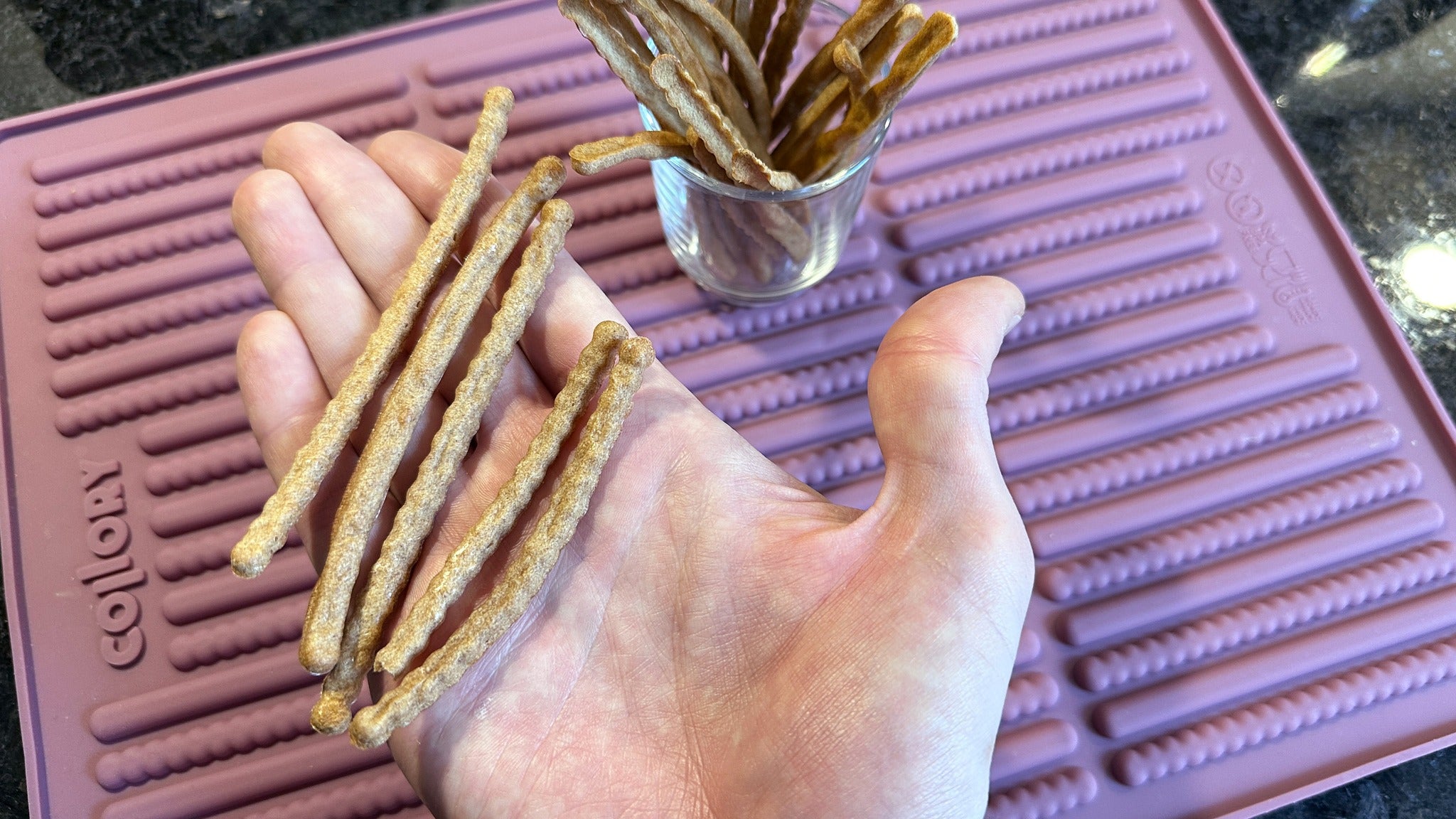 Collory Backmatten für Hundesnack in Stangenform